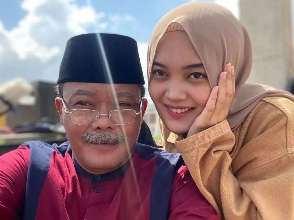 seleb ganteng dengan putrinya © 2021 brilio.net