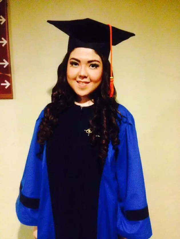 potret lawas penyanyi saat wisuda © berbagai sumber