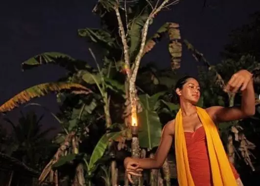 Potret Prisia Nasution peragakan tari tradisional © Instagram/@prisia Potret Prisia Nasution peragakan tari tradisional © Instagram/@prisia