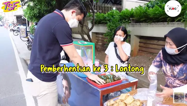 Momen Irwan & Zaskia ngabuburit perdana © YouTube/The Sungkars Family 