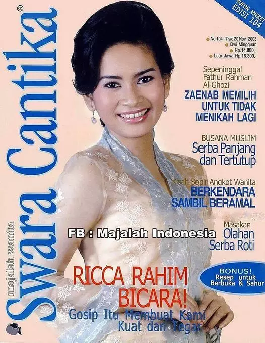Potret penyanyi wanita jadi cover majalah © Instagram