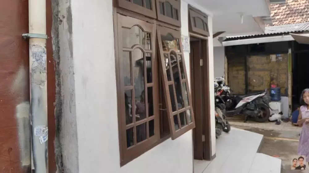 Baim Wong renovasi rumah © YouTube