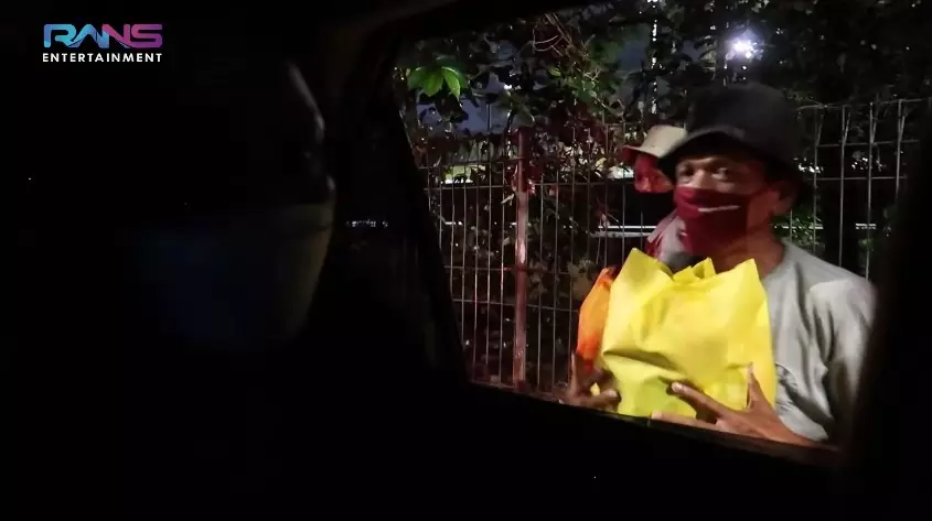 Momen Nagita dan Raffi siapkan ratusan sembako Youtube/Rans Entertainment