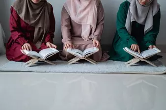 Bacaan doa tahlil dan keutamaannya © freepik.com