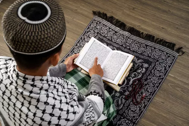 Bacaan doa tahlil dan keutamaannya © freepik.com