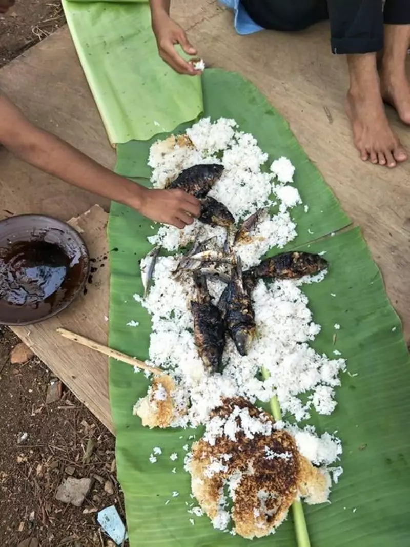 makan ngirit pakai ikan © 2021 berbagai sumber