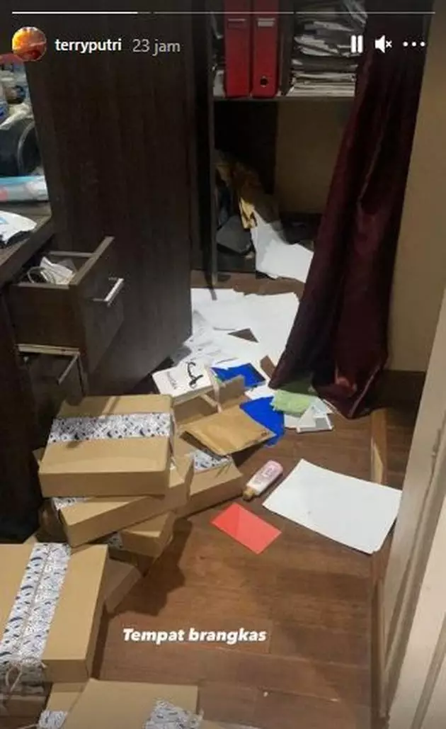 kronologi rumah terry putri dibobol maling © instagram