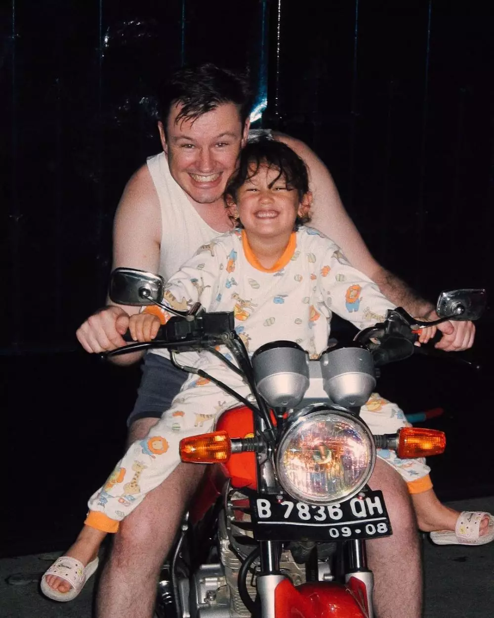 potret masa kecil seleb cantik dan ayah bule © instagram potret masa kecil seleb cantik dan ayah bule © instagram