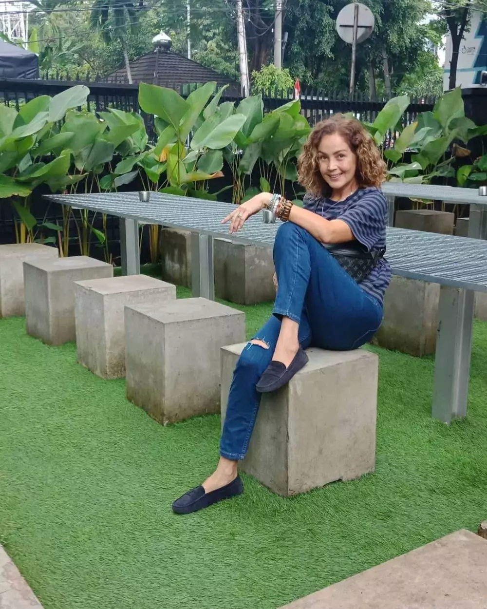 Berusia lebih dari 50 tahun 15 seleb ini tetap memesona bak ABG dari berbagai sumber