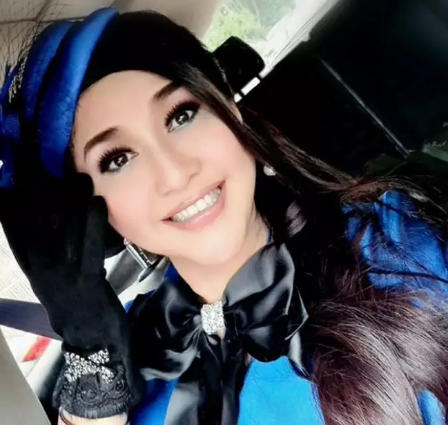 Berusia lebih dari 50 tahun 15 seleb ini tetap memesona bak ABG dari berbagai sumber