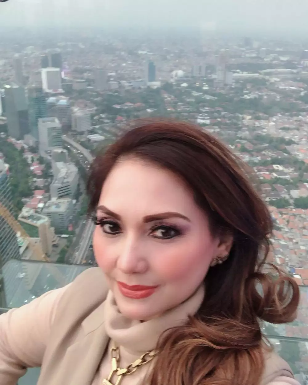 Berusia lebih dari 50 tahun 15 seleb ini tetap memesona bak ABG dari berbagai sumber