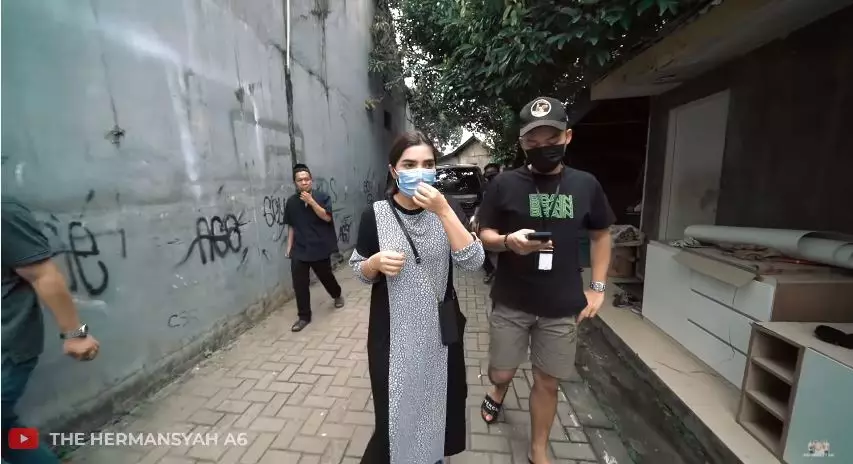 momen ashanty berbagi kepada sesama © YouTube momen ashanty berbagi kepada sesama © YouTube