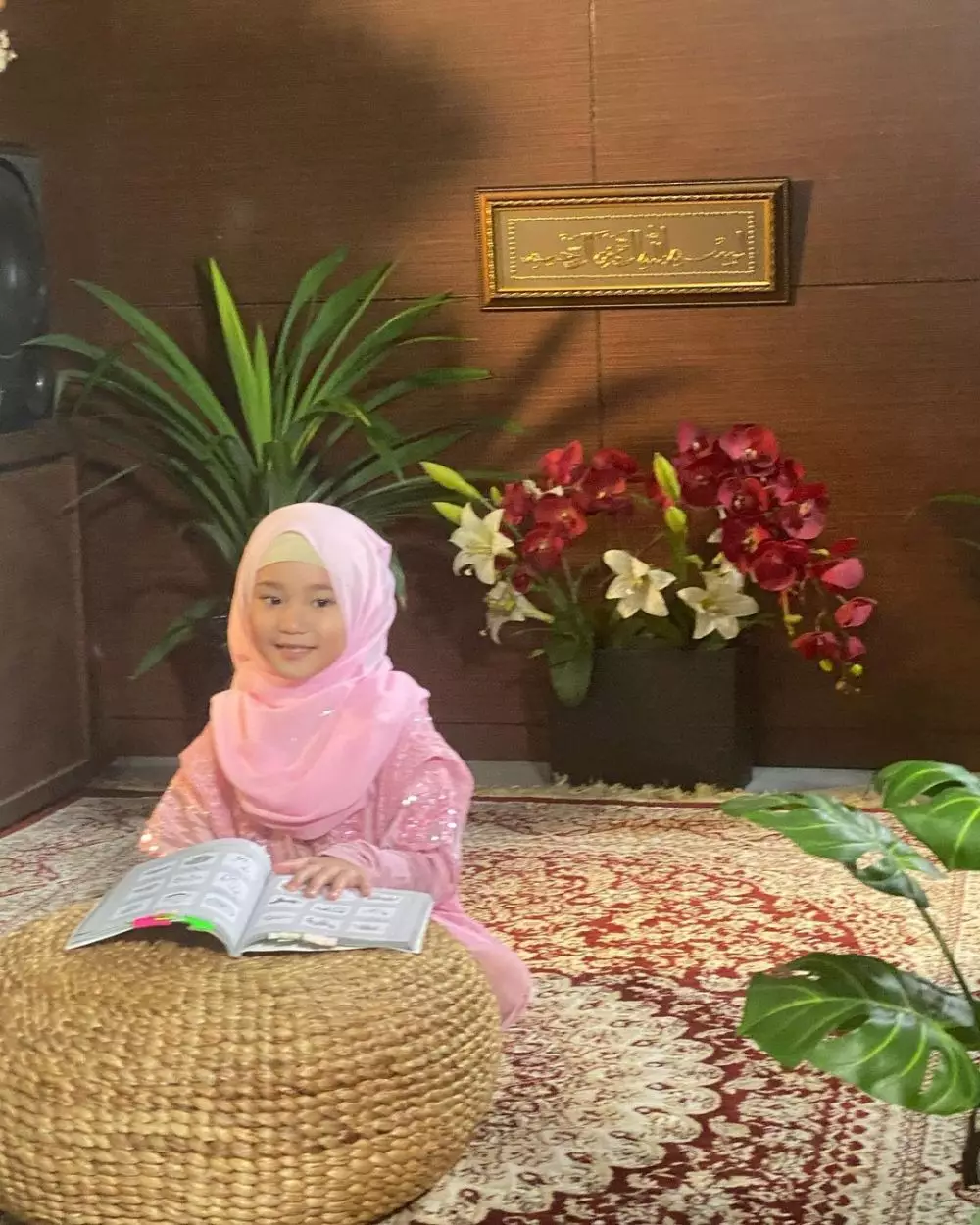 Bilqis anak Ayu Ting Ting jadi presenter cilik © 2021 brilio.net Bilqis anak Ayu Ting Ting jadi presenter cilik © 2021 brilio.net