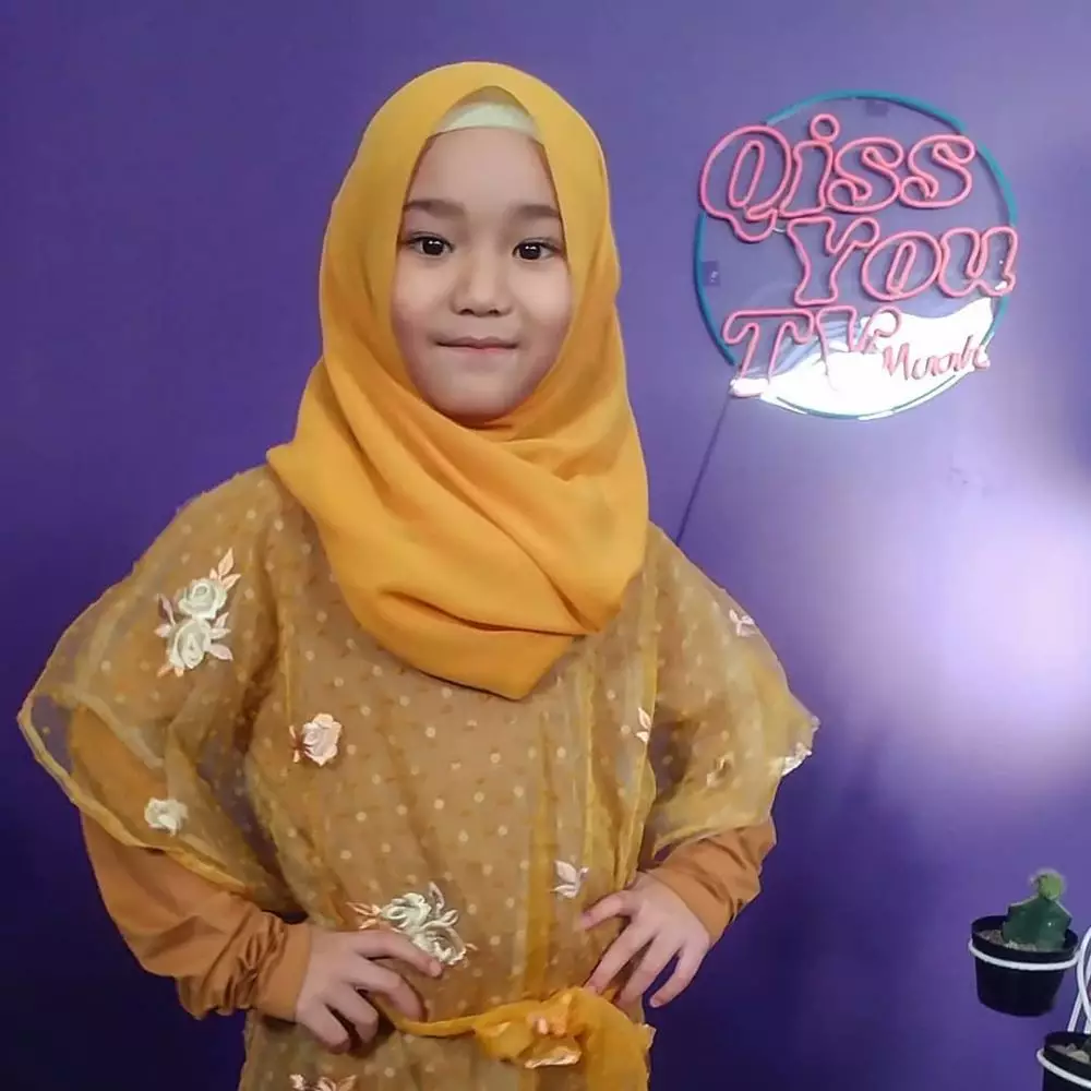 Bilqis anak Ayu Ting Ting jadi presenter cilik © 2021 brilio.net Bilqis anak Ayu Ting Ting jadi presenter cilik © 2021 brilio.net
