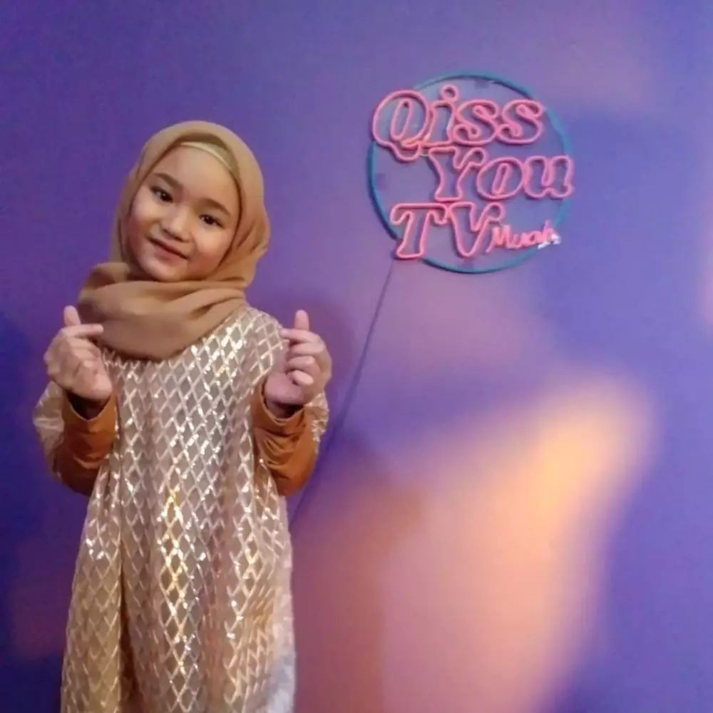 Bilqis anak Ayu Ting Ting jadi presenter cilik © 2021 brilio.net Bilqis anak Ayu Ting Ting jadi presenter cilik © 2021 brilio.net