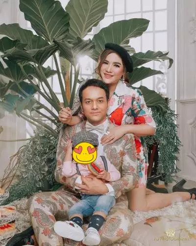 pemotretan unik keluarga musisi © Instagram pemotretan unik keluarga musisi © Instagram