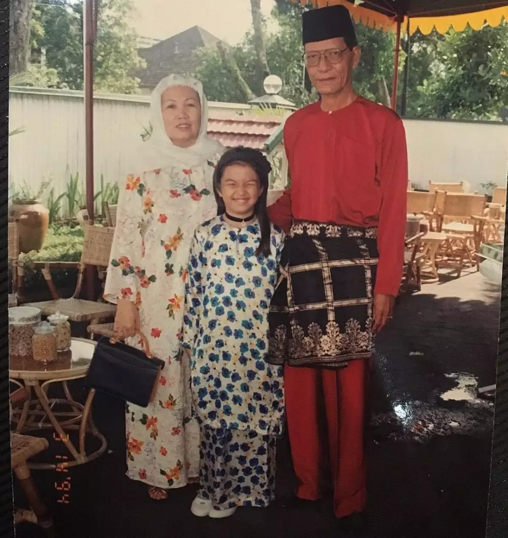 masa kecil seleb bareng kakek nenek © 2021 brilio.net