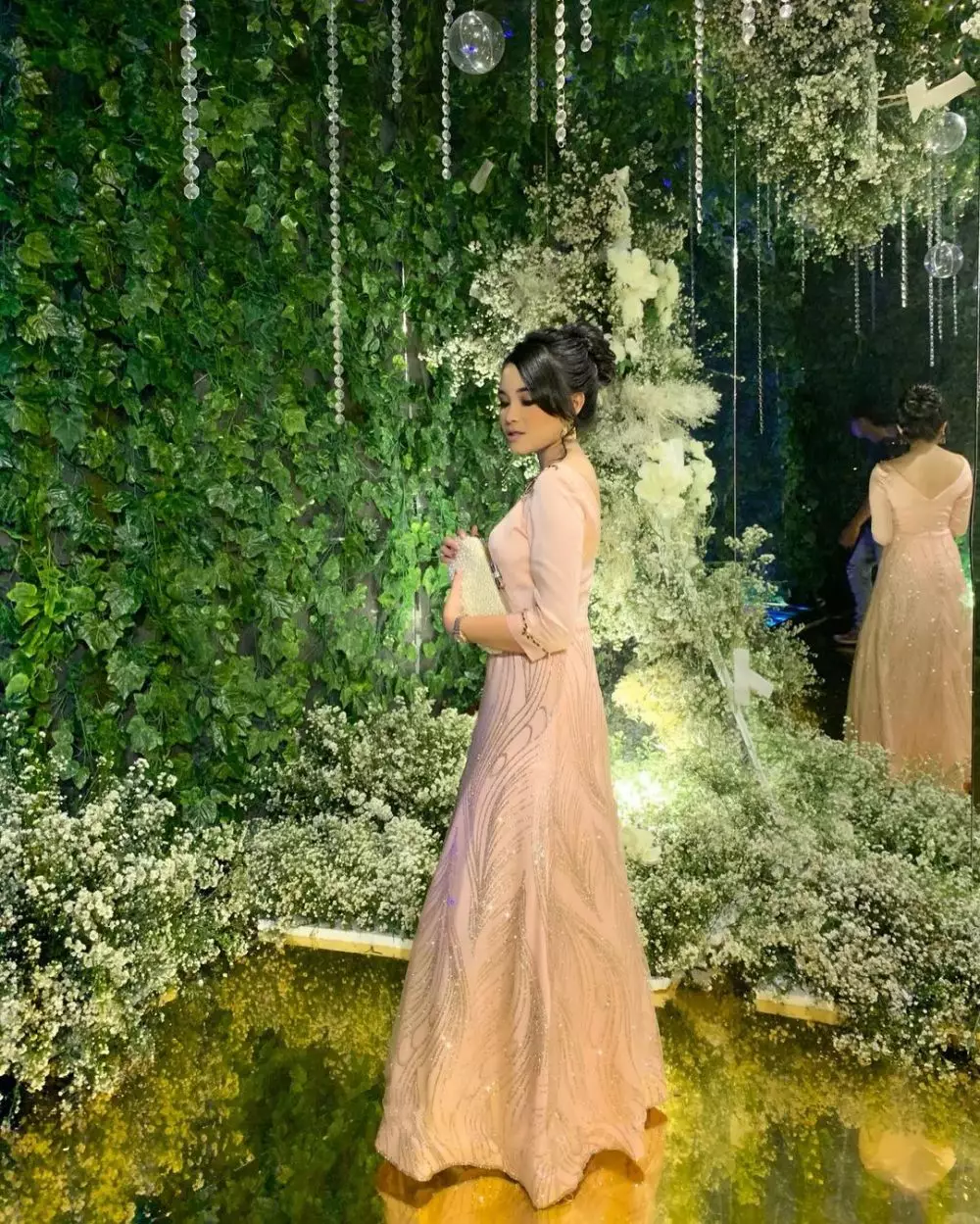 istri komedian kondangan © Instagram