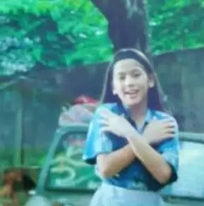 mantan artis cilik pakai seragam sekolah © berbagai sumber