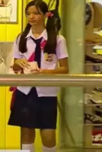 mantan artis cilik pakai seragam sekolah © berbagai sumber