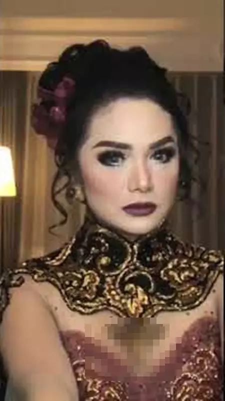 Krisdayanti makeup gothic © 2021 brilio.net