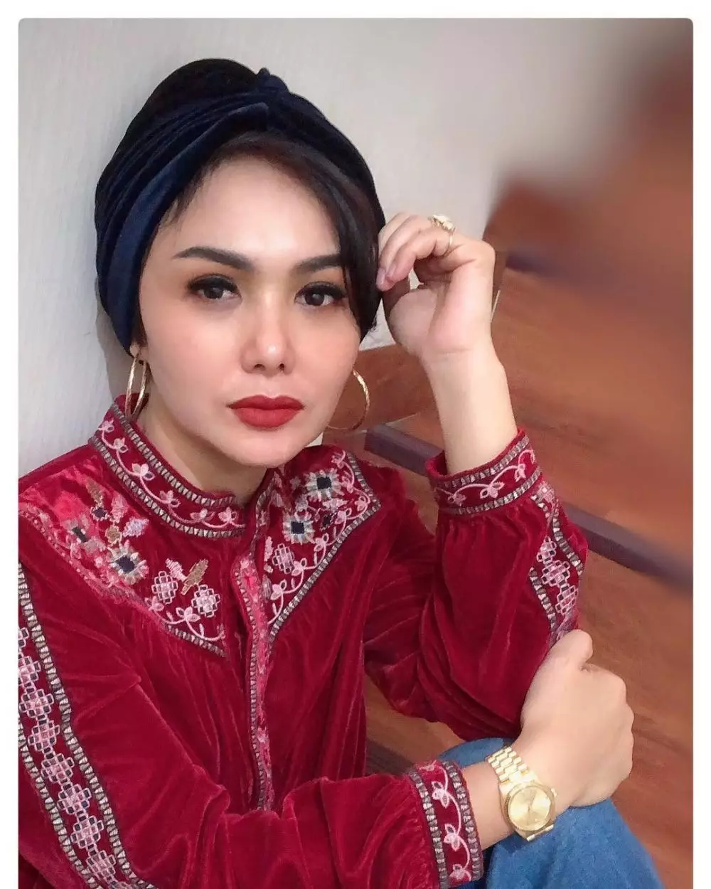 Penyanyi kenakan turban © Instagram