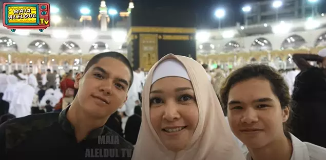 potret al dan dul umroh pertama kali © 2021 brilio.net potret al dan dul umroh pertama kali © 2021 brilio.net