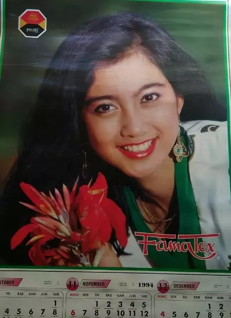 penyanyi model kalender © Instagram