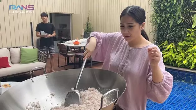 nagita masak saat hamil Berbagai sumber