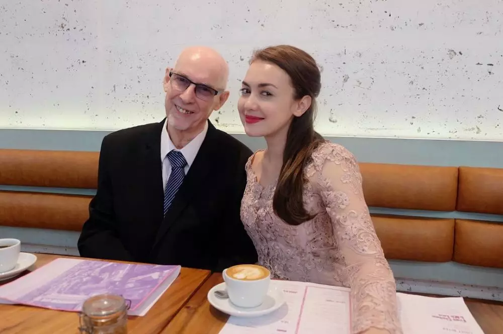 Rianti dan ayah bulenya © Instagram