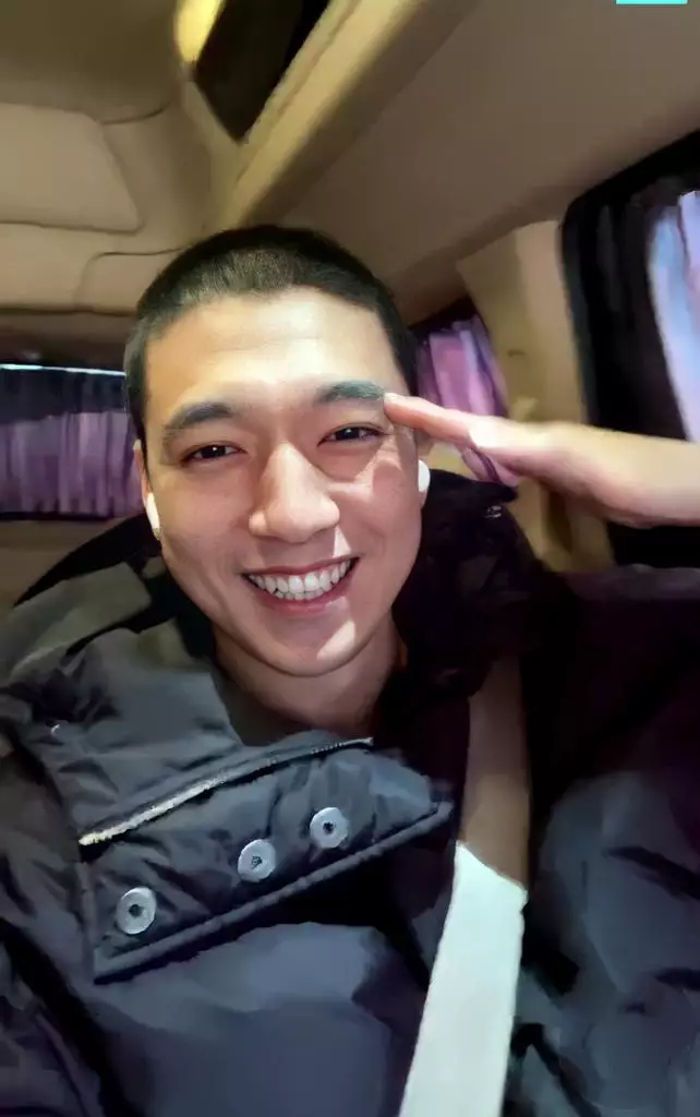 Idol Korea yang wajib militer tahun 2021 dari berbagai sumber Idol Korea yang wajib militer tahun 2021 dari berbagai sumber