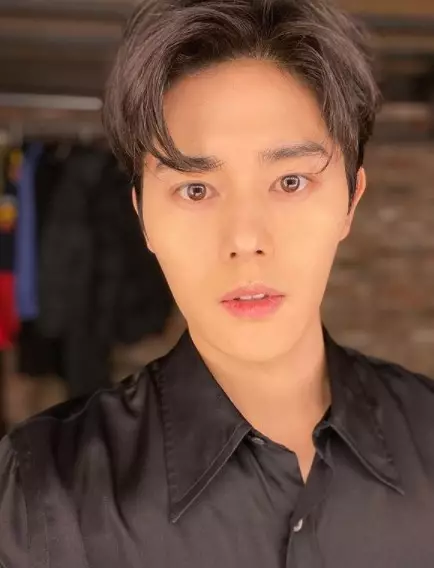 Idol Korea yang wajib militer tahun 2021 dari berbagai sumber Idol Korea yang wajib militer tahun 2021 dari berbagai sumber