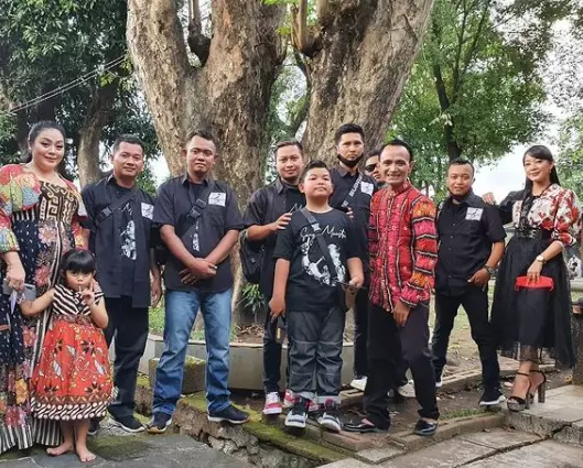 momen mengenang meninggalnya Didi Kempot © 2021 brilio.net momen mengenang meninggalnya Didi Kempot © 2021 brilio.net