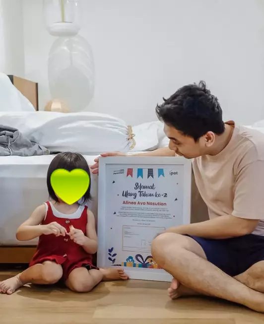 Raditya Dika beri kado saham di ultah ke-2 tahun anaknya Instagram Raditya Dika beri kado saham di ultah ke-2 tahun anaknya Instagram