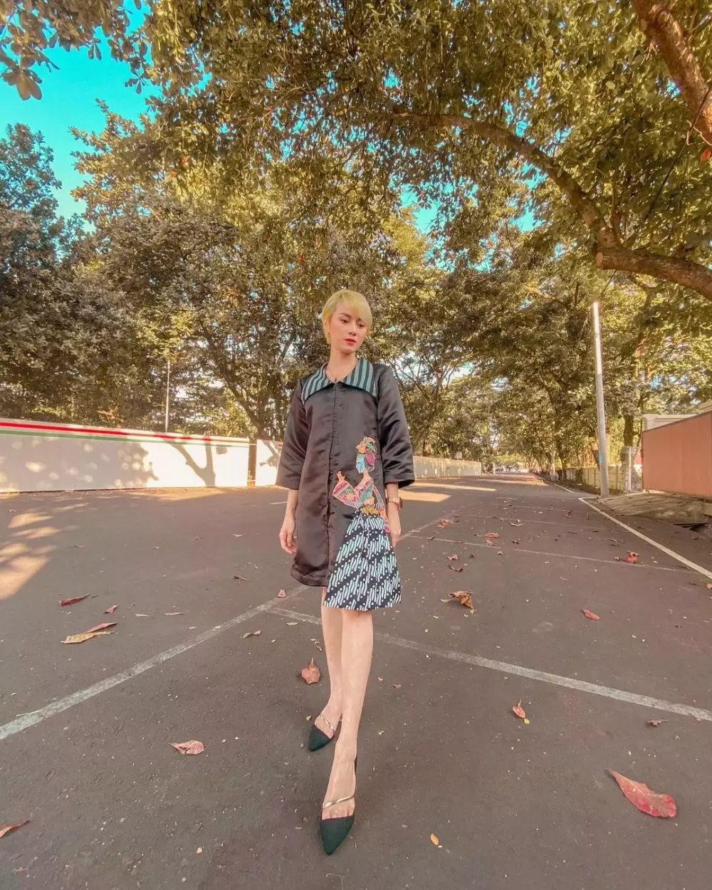 rambut Dara pirang super pendek © Instagram rambut Dara pirang super pendek © Instagram