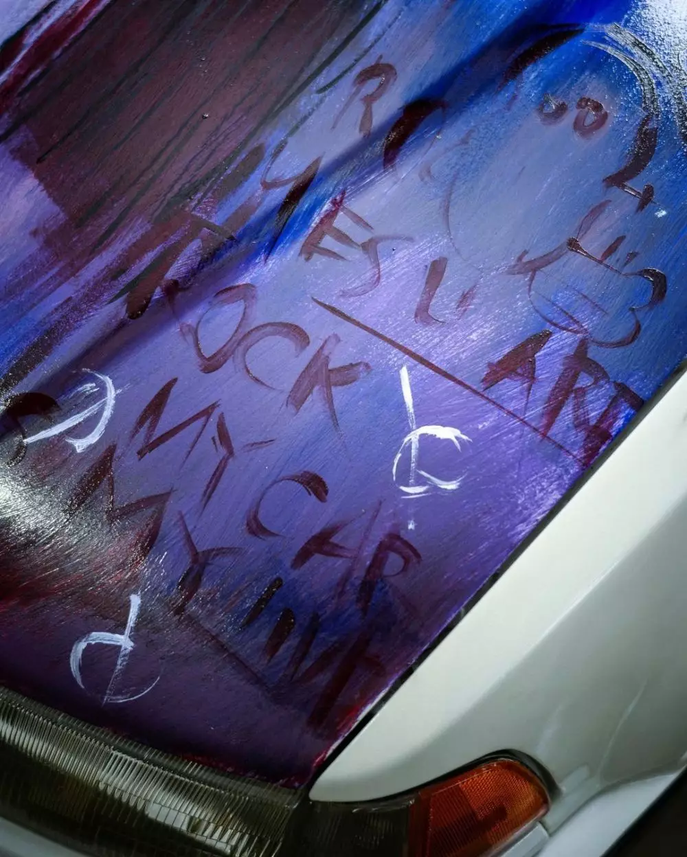 mobil Iqbaal Ramadhan © Instagram