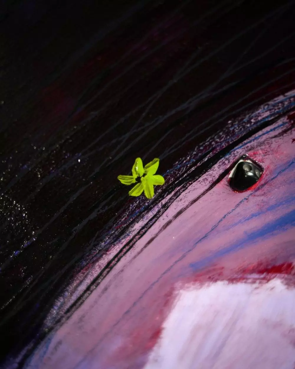 mobil Iqbaal Ramadhan © Instagram