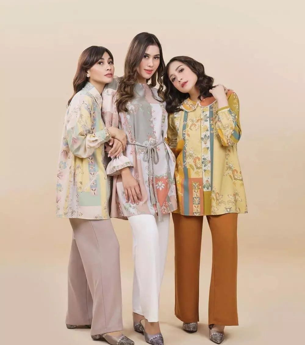 baju Lebaran ala Nagita © 2021 berbagai sumber baju Lebaran ala Nagita © 2021 berbagai sumber