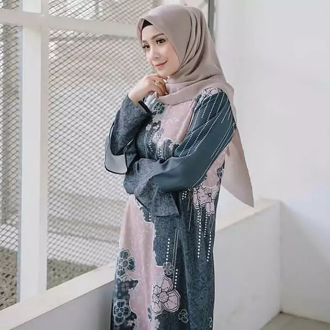 baju Lebaran ala Nagita © 2021 berbagai sumber baju Lebaran ala Nagita © 2021 berbagai sumber