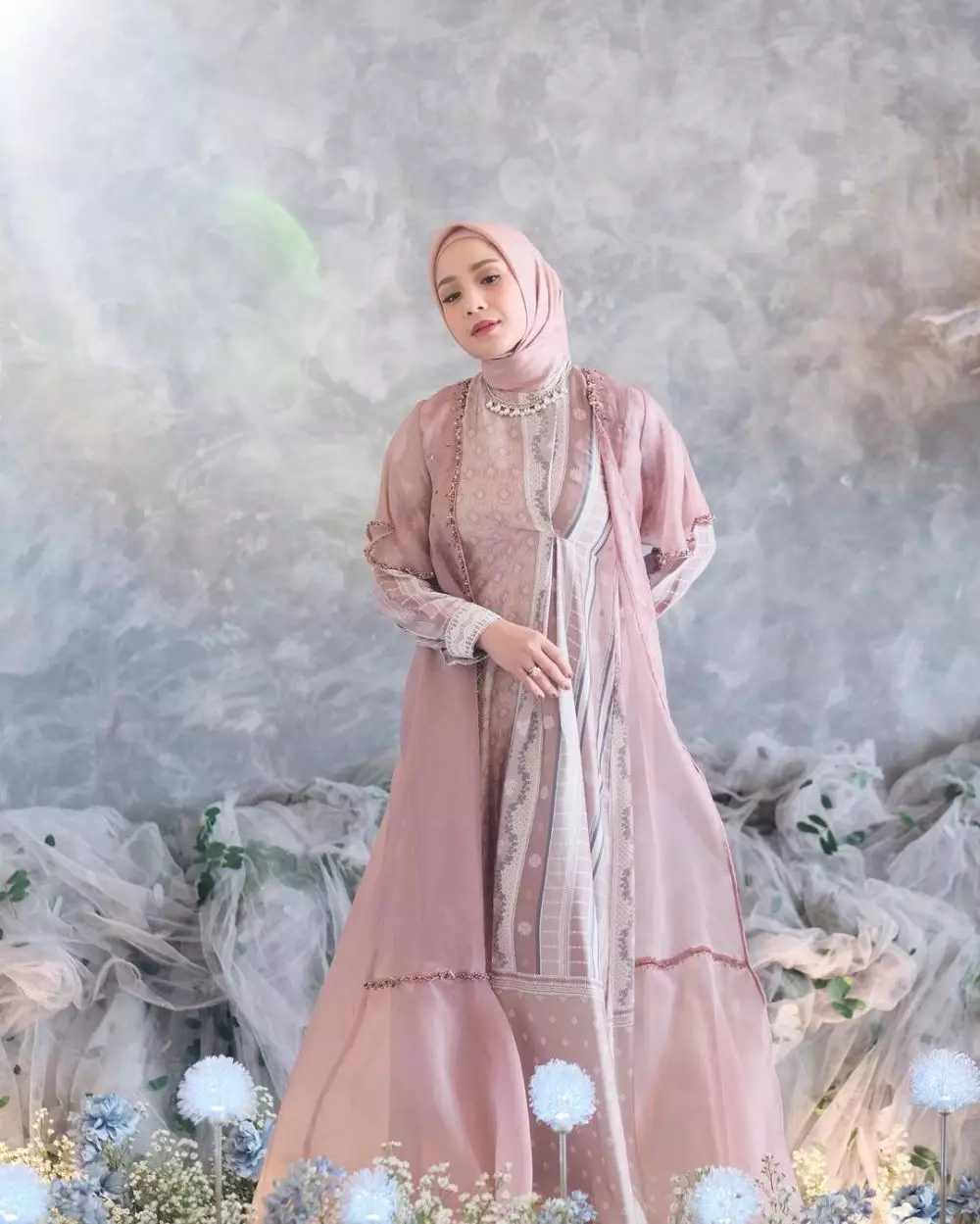 baju Lebaran ala Nagita © 2021 berbagai sumber baju Lebaran ala Nagita © 2021 berbagai sumber