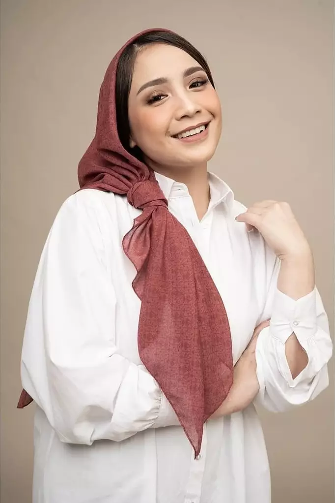 baju Lebaran ala Nagita © 2021 berbagai sumber baju Lebaran ala Nagita © 2021 berbagai sumber