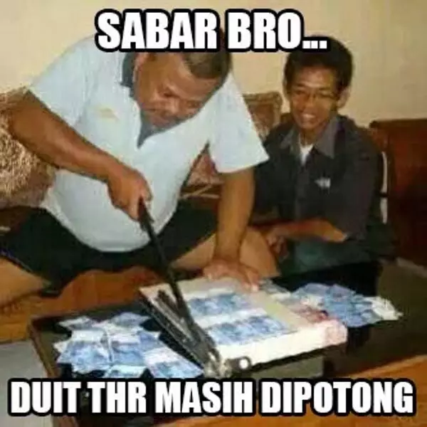 meme gak dapat THR © 2021 berbagai sumber
