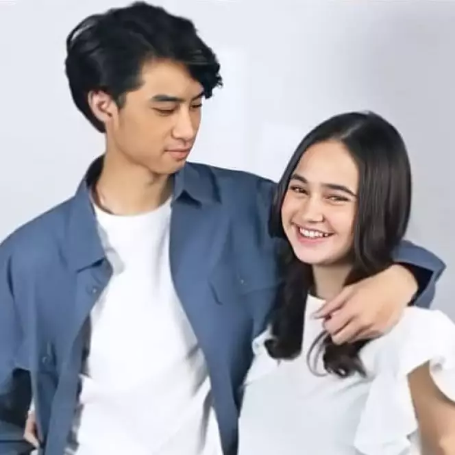 Potret kebersamaan Syifa Hadju dan Devano dari berbagai sumber Potret kebersamaan Syifa Hadju dan Devano dari berbagai sumber