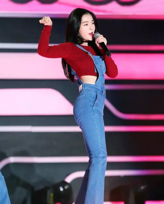 seleb Korea kenakan celana kodok © berbagai sumber seleb Korea kenakan celana kodok © berbagai sumber