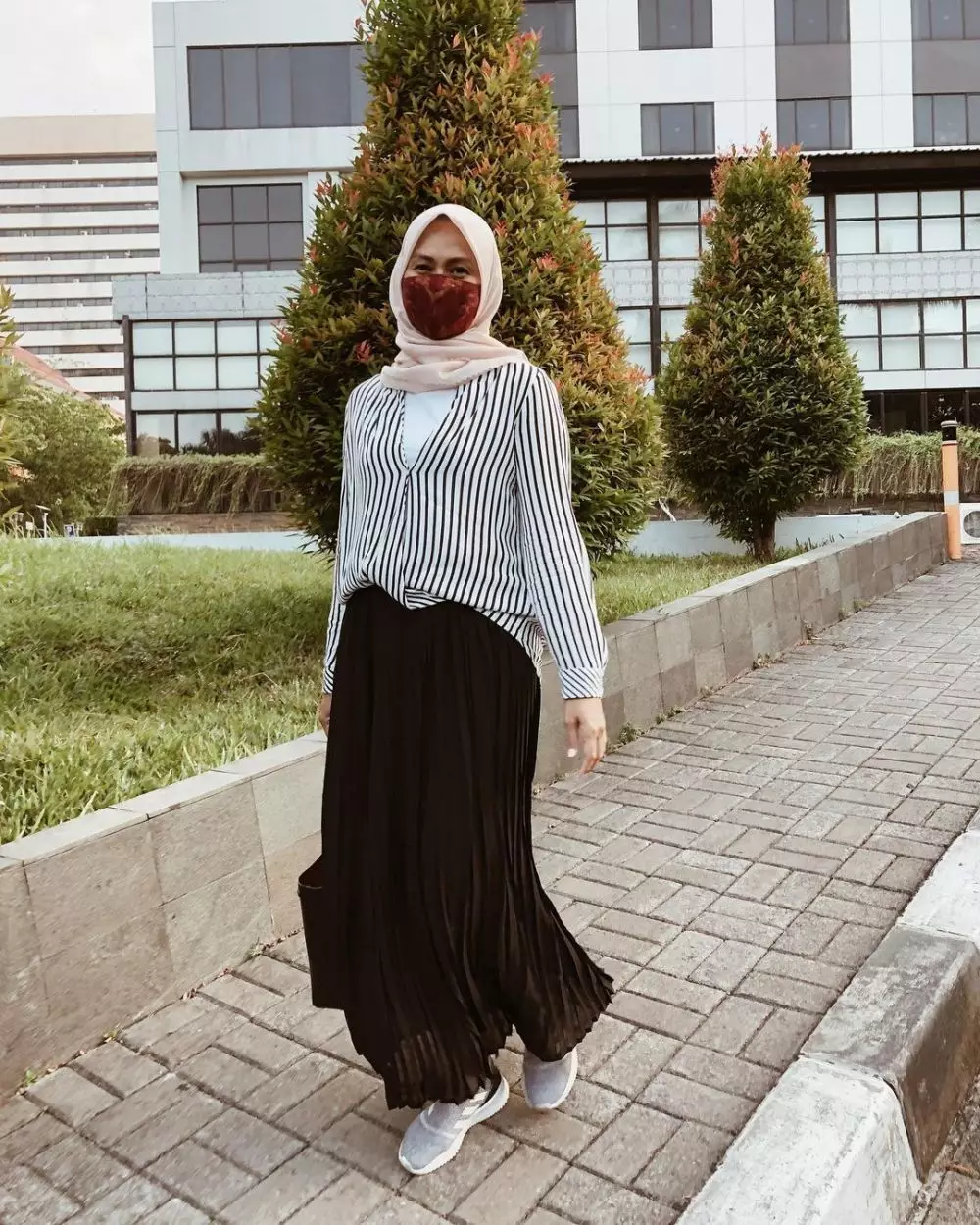 potret intan gurnita ibu nadin amizah © Instagram