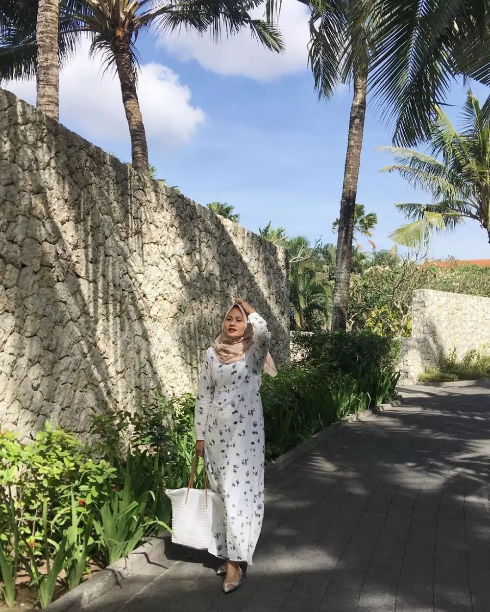 potret intan gurnita ibu nadin amizah © Instagram