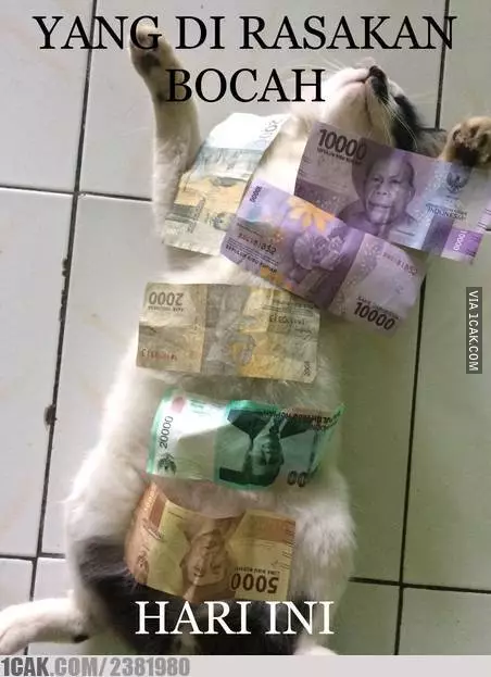 Meme lucu angpao Lebaran © berbagai sumber Meme lucu angpao Lebaran © berbagai sumber