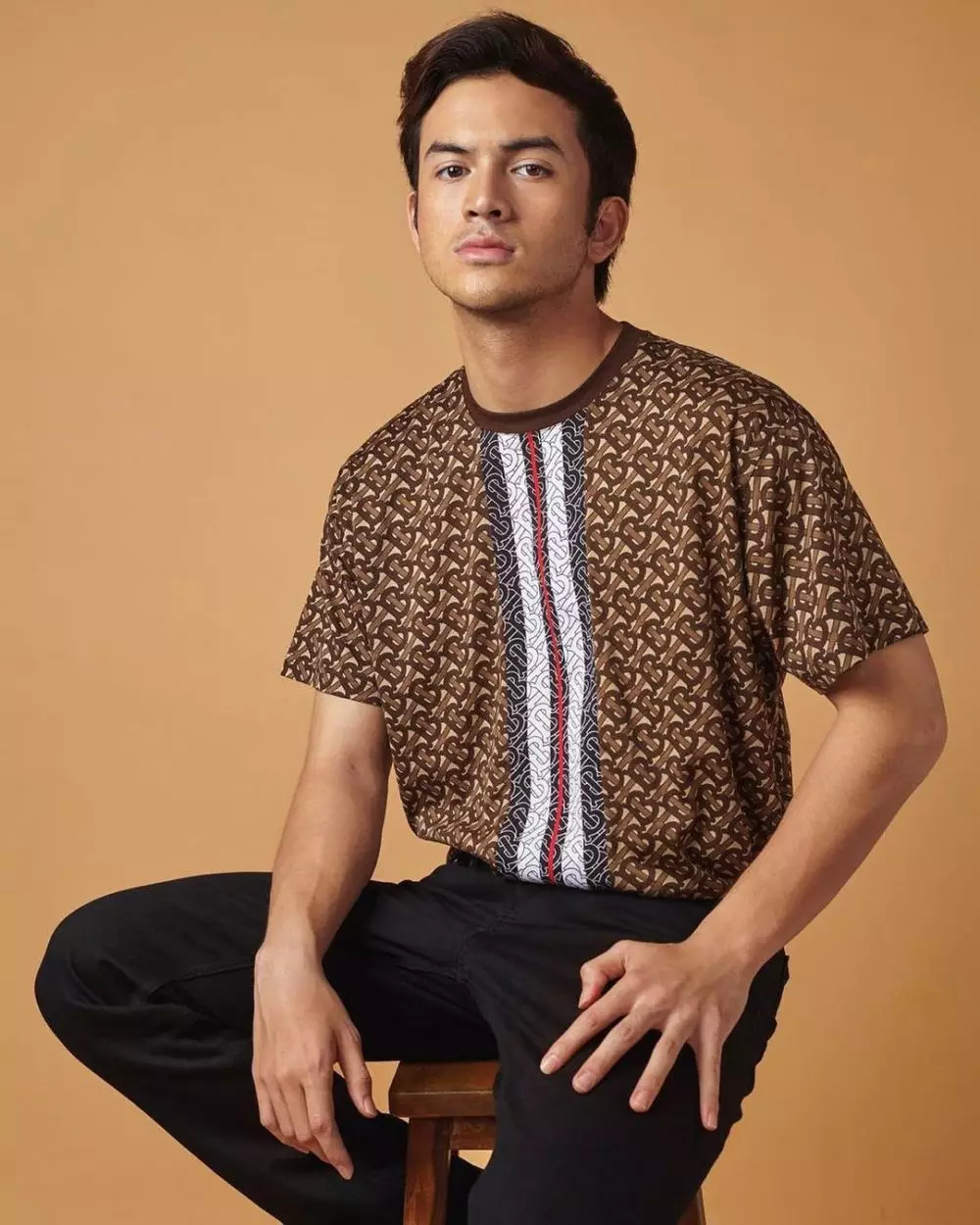 Nama asli 10 aktor berdarah Arab © Instagram