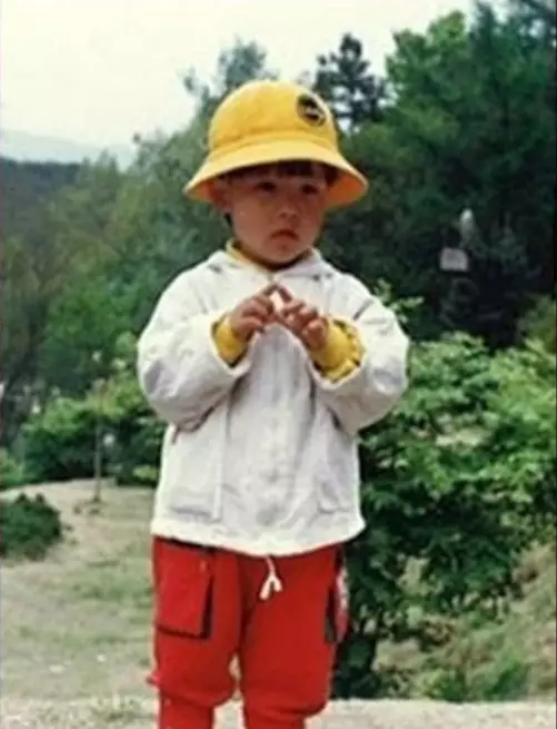 Potret masa kecil Song Joongki © 2021 brilio.net