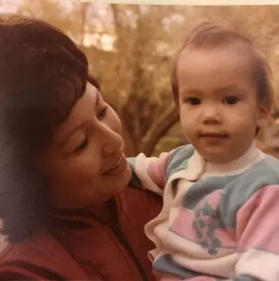 Masa kecil seleb blasteran prancis dengan ibu © 2021 brilio.net